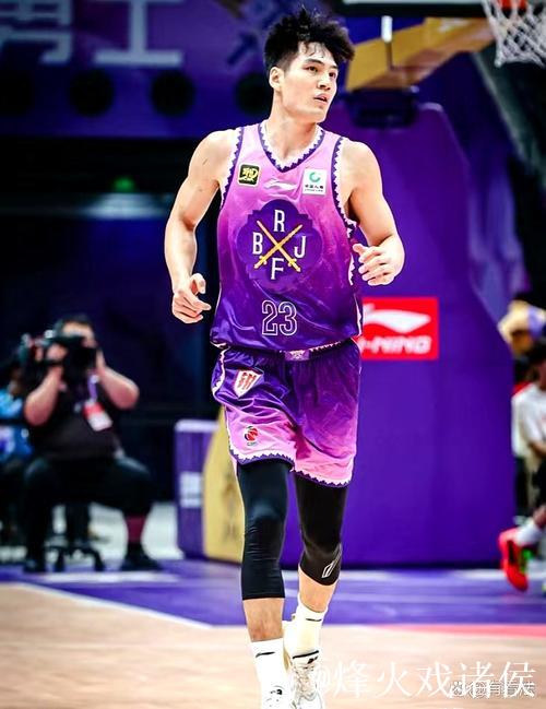 俱乐部杯-特莱斯24分北控胜江苏 陈国豪10分