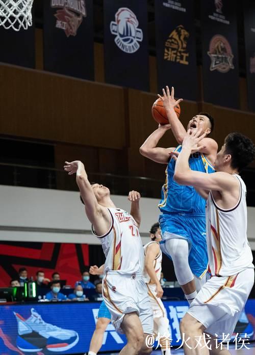 CBA-多人得分上双 浙江稠州金租击败北京控股